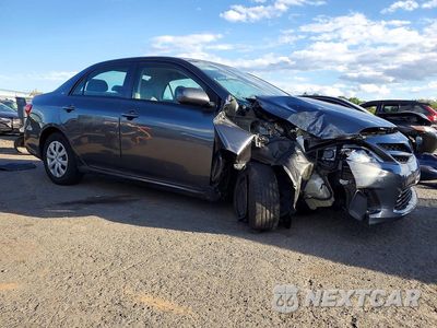 Czwarte zdjęcie samochodu z boku: 2012 TOYOTA COROLLA L VIN:2T1BU4EE7CC851473 - miniatura
