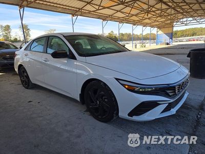 Czwarte zdjęcie samochodu z boku: 2026 HYUNDAI ELANTRA SEL SPORT VIN:KMHLM4DG7TU168730 - miniatura