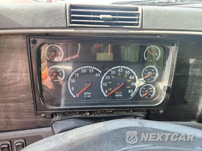 Zdjęcie 9 z 11 samochodu: 2007 FREIGHTLINER CONVENTIONAL COLUMBIA VIN:1FUJA6CK07LY77249 - miniatura
