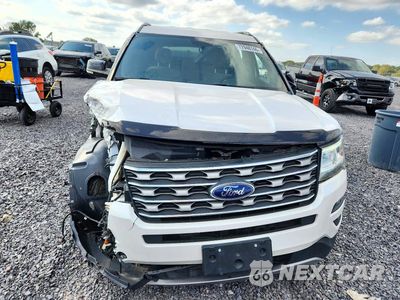 Piąte zdjęcie samochodu w środku: 2017 FORD EXPLORER XLT VIN:1FM5K8D84HGC45428 - miniatura