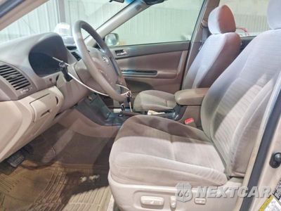 Zdjęcie 7 z 12 samochodu: 2005 TOYOTA CAMRY VIN:4T1BE30KX5U941450 - miniatura