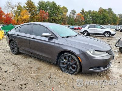 Czwarte zdjęcie samochodu z boku: 2015 CHRYSLER 200 S VIN:1C3CCCBB8FN715600 - miniatura