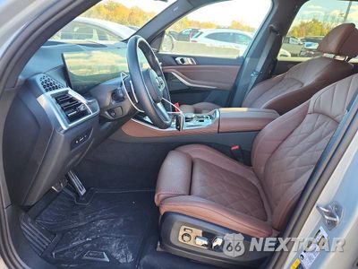 Zdjęcie 7 z 13 samochodu: 2026 BMW X5 XDRIVE50E VIN:5UX43EU03T9356909 - miniatura