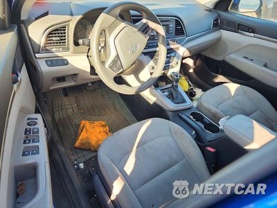 Zdjęcie 8 z 12 samochodu: 2017 HYUNDAI ELANTRA SE VIN:5NPD74LF6HH167059 - miniatura