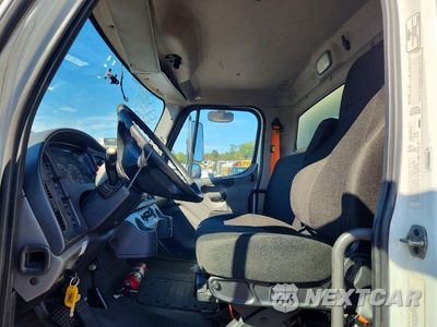 Zdjęcie 7 z 13 samochodu: 2015 FREIGHTLINER M2 106 MEDIUM DUTY VIN:1FVACXDT6FHGS7280 - miniatura