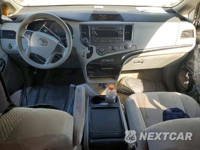 Zdjęcie 8 z 14 samochodu: 2011 TOYOTA SIENNA LE VIN:5TDKK3DC3BS083352 - miniatura
