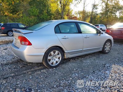 Trzecie zdjęcie samochodu z tyłu: 2008 HONDA CIVIC LX VIN:1HGFA16558L104401 - miniatura