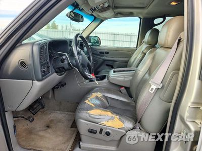 Zdjęcie 7 z 13 samochodu: 2004 GMC YUKON XL K1500 VIN:1GKFK16Z24J236766 - miniatura