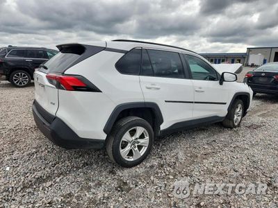 Trzecie zdjęcie samochodu z tyłu: 2021 TOYOTA RAV4 XLE VIN:2T3W1RFV1MC091202 - miniatura