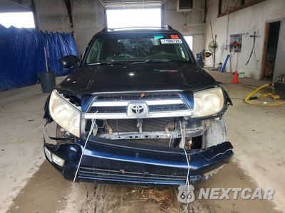 Piąte zdjęcie samochodu w środku: 2005 TOYOTA 4RUNNER SR5 VIN:JTEBU14R058037467 - miniatura