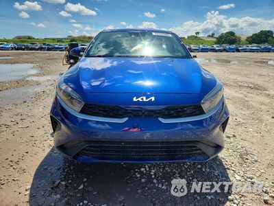 Piąte zdjęcie samochodu w środku: 2024 KIA FORTE LXS VIN:3KPF24AD5RE704955 - miniatura