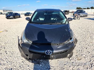 Piąte zdjęcie samochodu w środku: 2016 TOYOTA PRIUS THREE VIN:JTDKARFUXG3001136 - miniatura