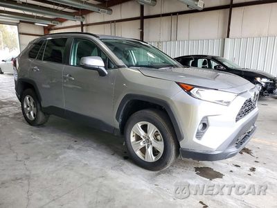 Czwarte zdjęcie samochodu z boku: 2021 TOYOTA RAV4 XLE VIN:2T3P1RFV8MW210348 - miniatura
