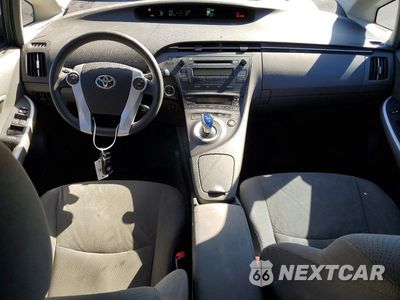 Zdjęcie 8 z 12 samochodu: 2010 TOYOTA PRIUS II VIN:JTDKN3DU4A0123598 - miniatura