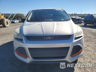 Piąte zdjęcie samochodu w środku: 2014 FORD ESCAPE S VIN:1FMCU0F70EUB93509 - miniatura