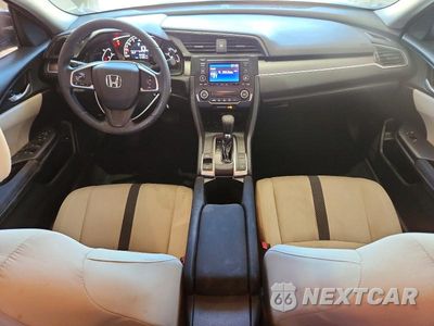 Zdjęcie 8 z 12 samochodu: 2018 HONDA CIVIC LX VIN:19XFC2F57JE002563 - miniatura