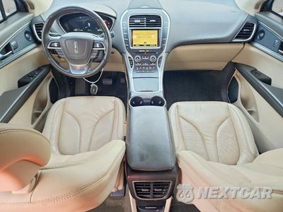 Zdjęcie 8 z 14 samochodu: 2019 LINCOLN NAUTILUS SELECT VIN:2LMPJ8K94KBL19814 - miniatura