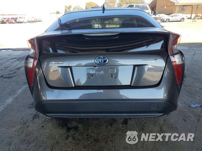 Zdjęcie 6 z 12 samochodu: 2016 TOYOTA PRIUS FOUR VIN:JTDKARFU6G3516442 - miniatura