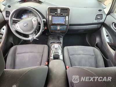 Zdjęcie 8 z 13 samochodu: 2015 NISSAN LEAF SV VIN:1N4AZ0CP9FC318814 - miniatura
