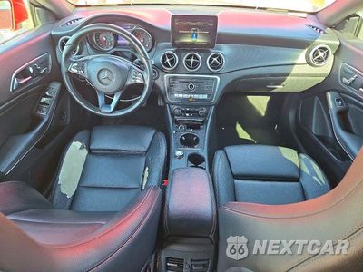 Zdjęcie 8 z 12 samochodu: 2018 MERCEDES-BENZ CLA 250 VIN:WDDSJ4EB2JN537485 - miniatura
