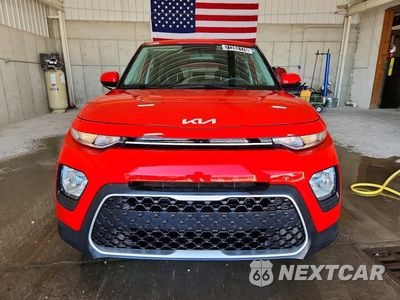 Piąte zdjęcie samochodu w środku: 2022 KIA SOUL LX VIN:KNDJ23AU2N7150062 - miniatura