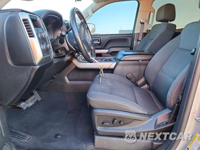 Zdjęcie 7 z 12 samochodu: 2018 CHEVROLET SILVERADO K1500 LT VIN:3GCUKREC3JG569716 - miniatura