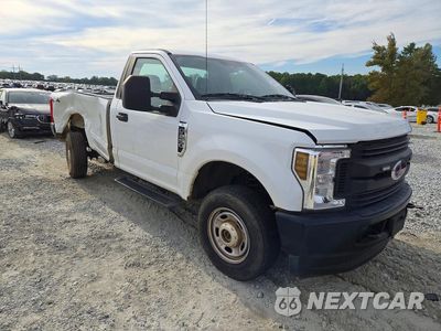 Czwarte zdjęcie samochodu z boku: 2019 FORD F250 SUPER DUTY VIN:1FTBF2B60KEC81307 - miniatura