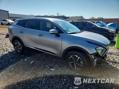 Czwarte zdjęcie samochodu z boku: 2023 KIA SPORTAGE LX VIN:KNDPUCAG5P7086245 - miniatura