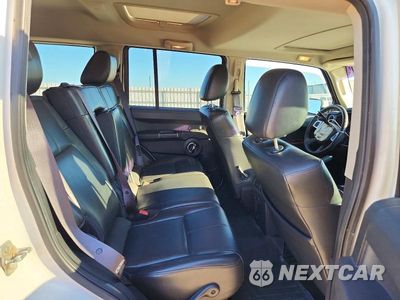 Zdjęcie 10 z 13 samochodu: 2009 JEEP COMMANDER LIMITED VIN:1J8HH58T29C530921 - miniatura