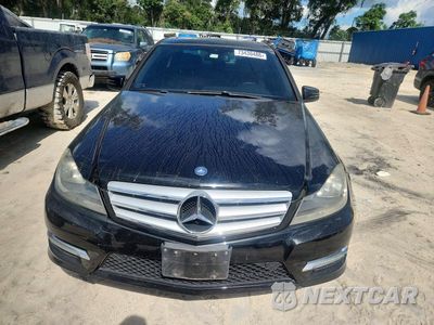 Piąte zdjęcie samochodu w środku: 2013 MERCEDES-BENZ C 250 VIN:WDDGF4HB6DA850344 - miniatura