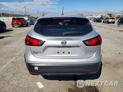Zdjęcie 6 z 13 samochodu: 2018 NISSAN ROGUE SPORT SV VIN:JN1BJ1CP1JW157977 - miniatura