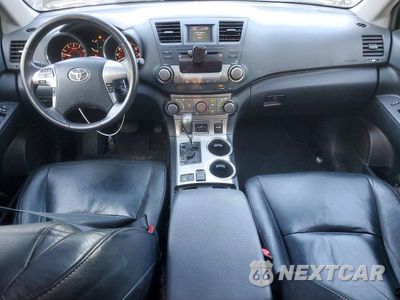 Zdjęcie 8 z 13 samochodu: 2011 TOYOTA HIGHLANDER SE VIN:5TDBK3EHXBS080491 - miniatura
