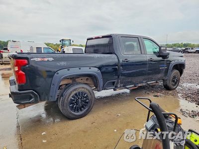 Trzecie zdjęcie samochodu z tyłu: 2020 CHEVROLET SILVERADO K2500 CUSTOM VIN:1GC4YME79LF217474 - miniatura