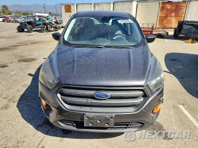 Piąte zdjęcie samochodu w środku: 2018 FORD ESCAPE S VIN:1FMCU0F75JUA97840 - miniatura