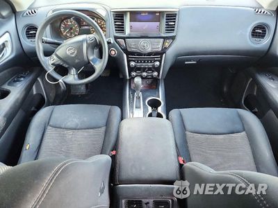 Zdjęcie 8 z 13 samochodu: 2017 NISSAN PATHFINDER S VIN:5N1DR2MN3HC903175 - miniatura