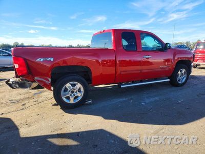 Trzecie zdjęcie samochodu z tyłu: 2013 CHEVROLET SILVERADO K1500 LT VIN:1GCRKSE78DZ322289 - miniatura