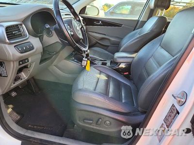 Zdjęcie 7 z 13 samochodu: 2016 KIA SORENTO EX VIN:5XYPH4A58GG160771 - miniatura