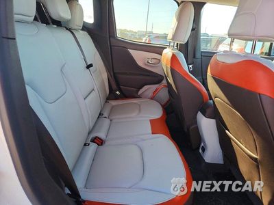 Zdjęcie 11 z 13 samochodu: 2017 JEEP RENEGADE LIMITED VIN:ZACCJBDB6HPG10881 - miniatura