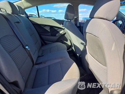Zdjęcie 10 z 12 samochodu: 2017 KIA FORTE LX VIN:3KPFL4A77HE127240 - miniatura