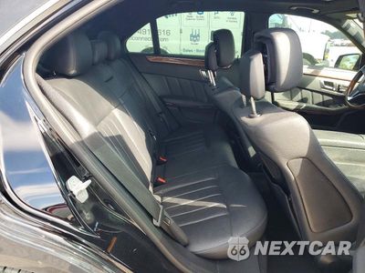 Zdjęcie 10 z 12 samochodu: 2012 MERCEDES-BENZ E 550 4MATIC VIN:WDDHF9BB4CA614896 - miniatura