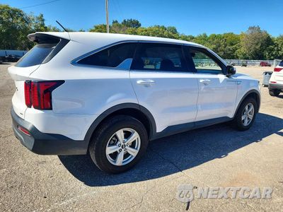 Trzecie zdjęcie samochodu z tyłu: 2023 KIA SORENTO LX VIN:5XYRGDLC7PG173860 - miniatura