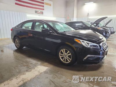 Czwarte zdjęcie samochodu z boku: 2015 HYUNDAI SONATA SE VIN:5NPE24AF1FH185567 - miniatura
