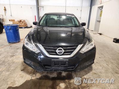 Piąte zdjęcie samochodu w środku: 2017 NISSAN ALTIMA 2.5 S VIN:1N4AL3AP8HC481530 - miniatura