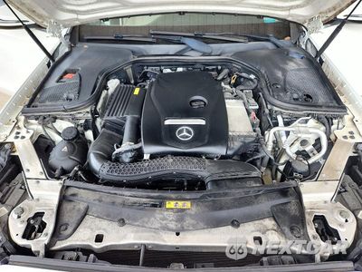 Zdjęcie 11 z 12 samochodu: 2018 MERCEDES-BENZ E 300 VIN:WDDZF4JB4JA407804 - miniatura