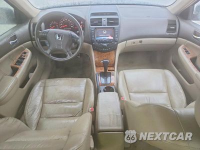 Zdjęcie 8 z 12 samochodu: 2005 HONDA ACCORD EX VIN:1HGCM56745A144026 - miniatura