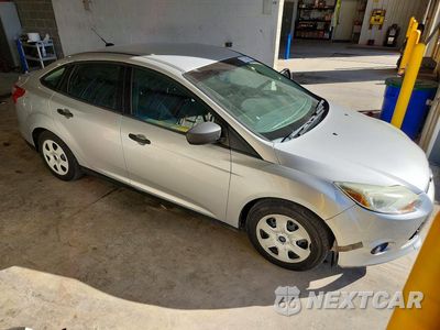Czwarte zdjęcie samochodu z boku: 2013 FORD FOCUS S VIN:1FADP3E27DL170388 - miniatura