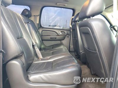 Zdjęcie 11 z 13 samochodu: 2010 CHEVROLET SUBURBAN C1500 LT VIN:1GNUCJE07AR269124 - miniatura