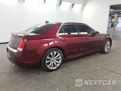 Trzecie zdjęcie samochodu z tyłu: 2018 CHRYSLER 300 TOURING VIN:2C3CCAAG0JH278095 - miniatura