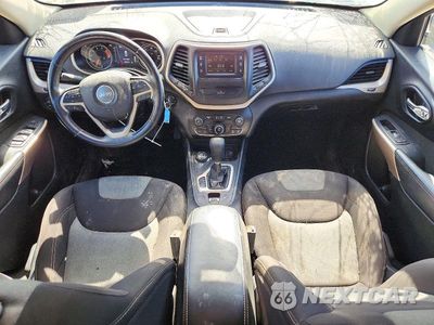 Zdjęcie 8 z 14 samochodu: 2018 JEEP CHEROKEE LATITUDE VIN:1C4PJMCX7JD615036 - miniatura