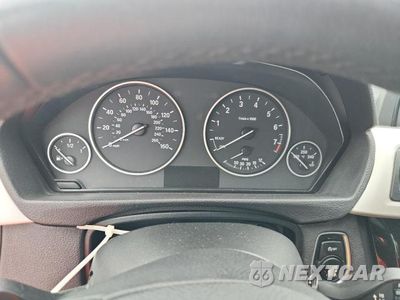 Zdjęcie 9 z 12 samochodu: 2018 BMW 320 I VIN:WBA8E1G54JNU91461 - miniatura
